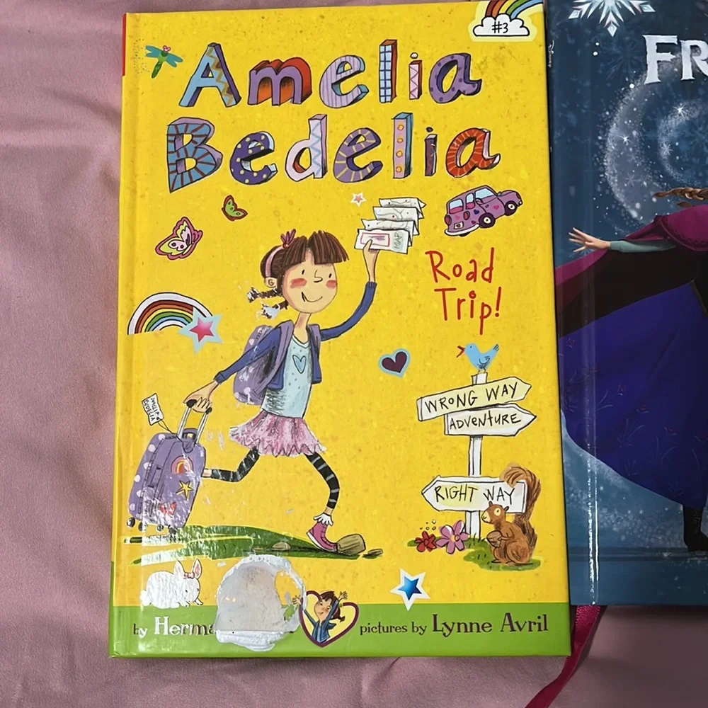 Books - Picture 3 of 5
